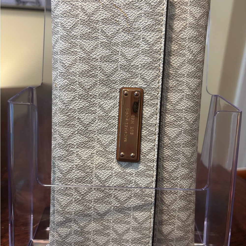Michael Kors Textured Cream Wallet